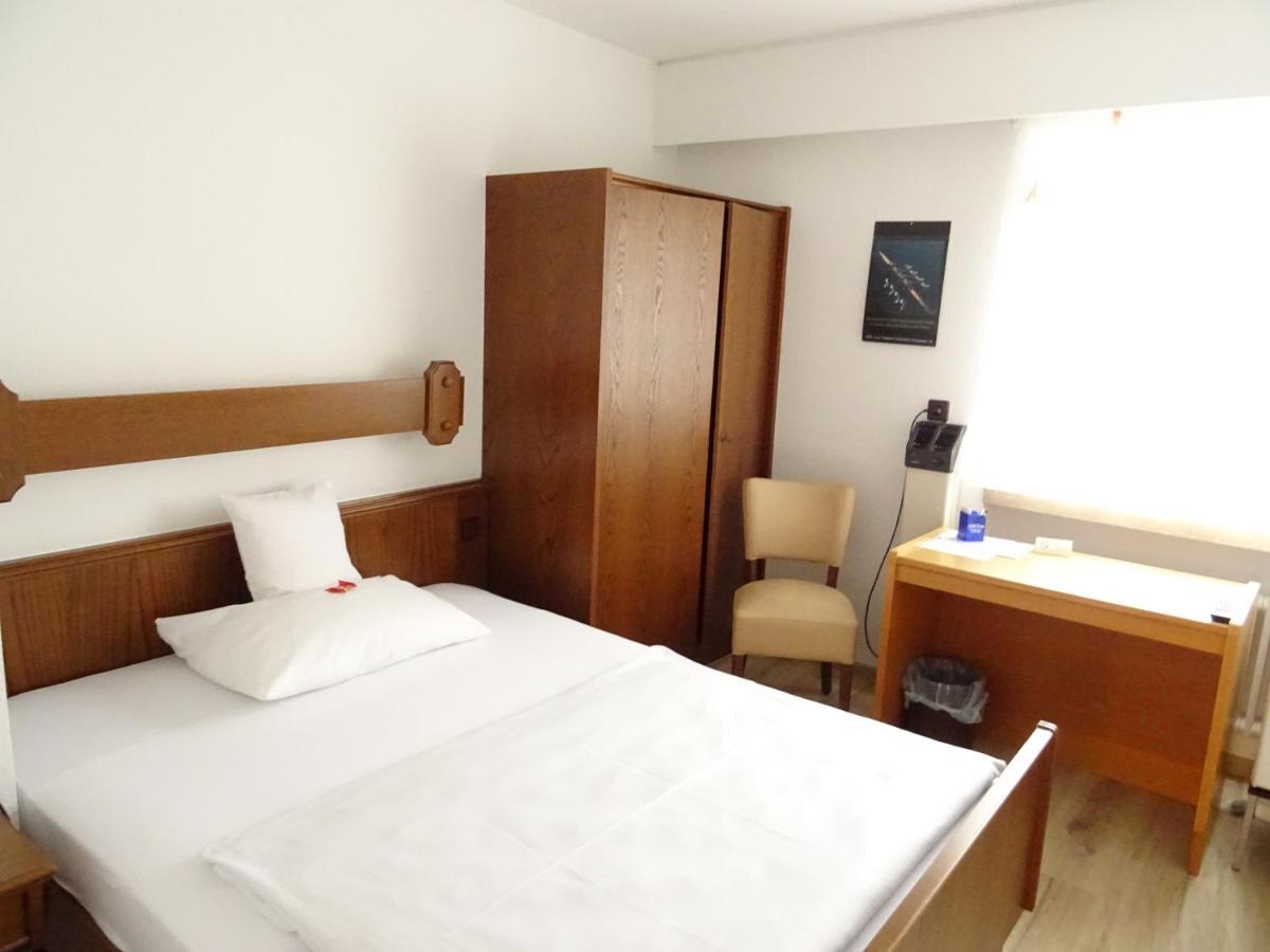 Aparthotel Zum Dom 클라인블리터스돌프 외부 사진